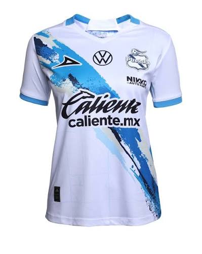 Mexico Soccer & Snacks Deluxe Box (Includes Jersey)