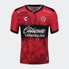Mexico Soccer & Snacks Deluxe Box (Includes Jersey)